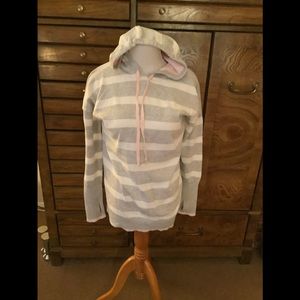 Women’s Chic Striped Tahari Hoodie